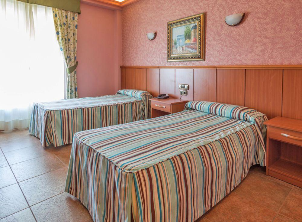 Hotel Real De Castilla Тордесильяс Экстерьер фото