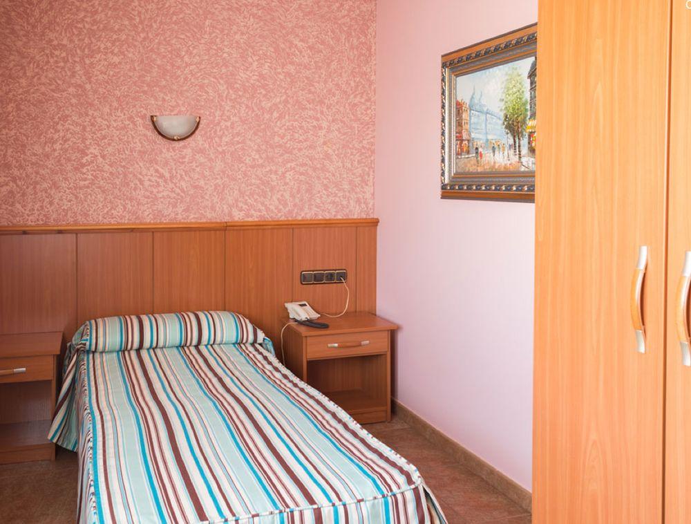 Hotel Real De Castilla Тордесильяс Экстерьер фото