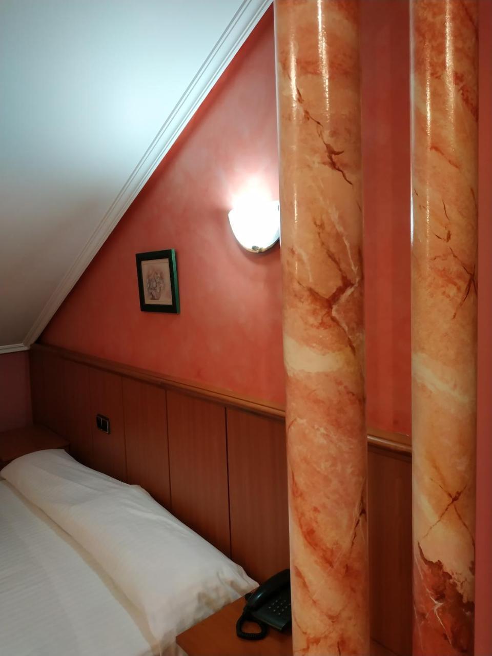 Hotel Real De Castilla Тордесильяс Экстерьер фото