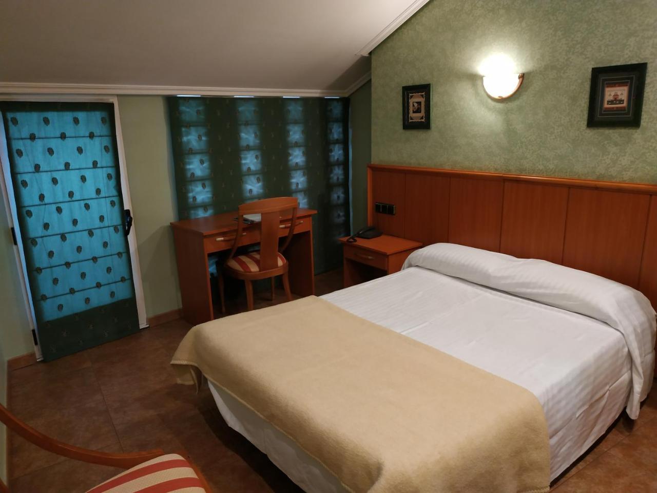 Hotel Real De Castilla Тордесильяс Экстерьер фото